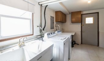 1942 Trail Ridge St, Arlington Heights, IL 60004