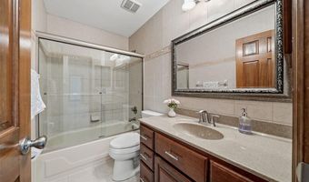 522 Arbor Meadow Dr, Ballwin, MO 63021