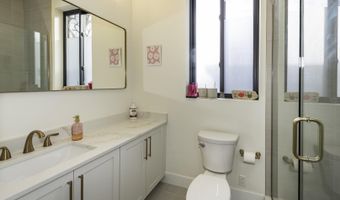 1858 Upland Dr, Ann Arbor, MI 48105