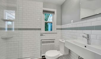 110 Herald Ave, Bridgeport, CT 06606