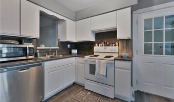 3850-3852 Daytona Dr, Austintown, OH 44515