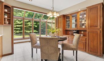 385 Greentree Ln NE, Ada, MI 49301