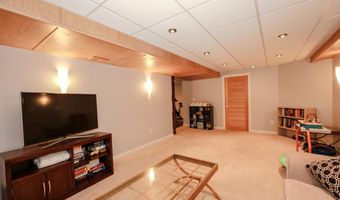 6 Jennifer Ln, Amherst, NH 03031
