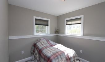 19 Virginia Ln, Bangor, ME 04401