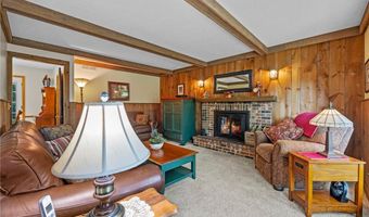 1724 Chatham Ave, Arden Hills, MN 55112