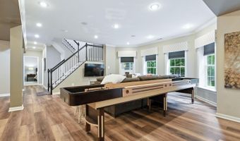 22530 FOREST RUN Dr, Ashburn, VA 20148