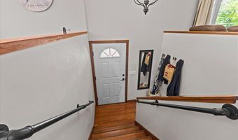 17 Woodland Dr, Barre, VT 05641