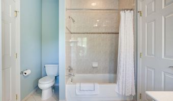 7927 SANDALFOOT Dr, Potomac, MD 20854