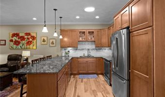 41 Breakneck Hill Rd 26, Lincoln, RI 02865