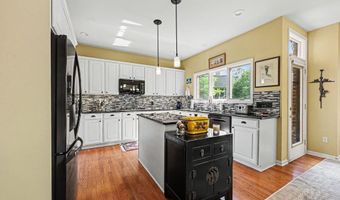 5368 Pinnacle Ct, Ann Arbor, MI 48108