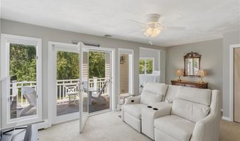 38 Gondola Ave, Jamestown, RI 02835