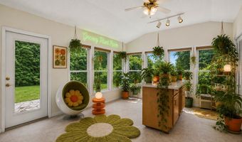 16019 Briarwood Ln, Abingdon, VA 24210