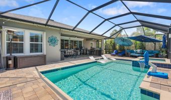 7702 PARADISO Dr, Apollo Beach, FL 33572