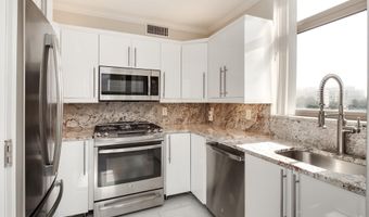 7111 WOODMONT Ave 602, Bethesda, MD 20815