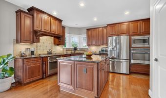 3206 HATCHER St, Alexandria, VA 22303