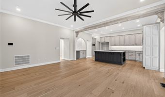 17 Sandhurst Dr, Bella Vista, AR 72714