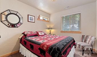 23 Waterline Ln, Cascade, ID 83611