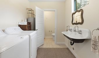 64701 E BRIGHTWOOD LOOP Rd, Brightwood, OR 97011