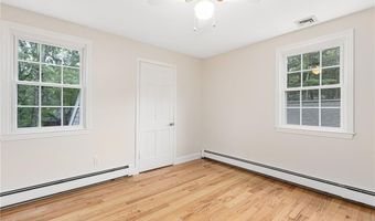 475 Red Chimney Dr, Warwick, RI 02886