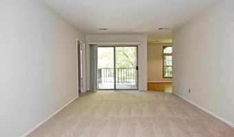 3302 WOODBURN VILLAGE Dr 23, Annandale, VA 22003