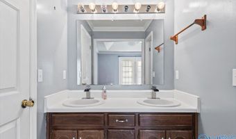 1250 NE Heatherwood Dr NE, Arab, AL 35016