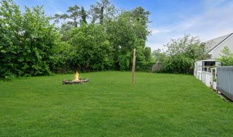 1152 Longboat Ave, Beachwood, NJ 08722