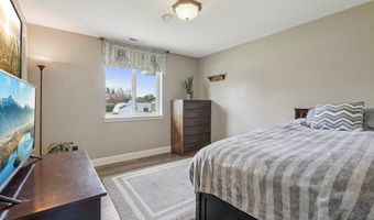 404 SW 11TH St, Battle Ground, WA 98604