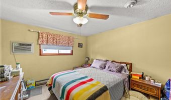129 Hidden Tree Ln, Amherst, OH 44001