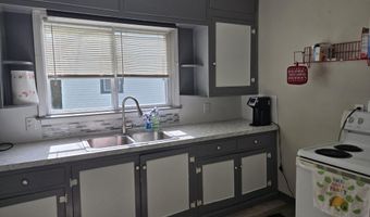 830 S Park Ave, Aurora, MO 65605