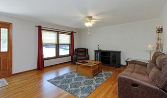 6124 Clarendon St, Bel Aire, KS 67220