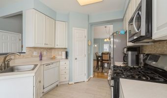 4 Osprey Ln, Bayville, NJ 08721