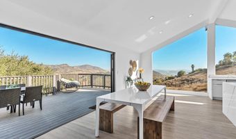 1029 Rainbow Valley Ct, Fallbrook, CA 92028