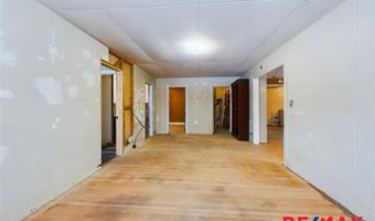 214 Yellowstone Ave, Cody, WY 82414