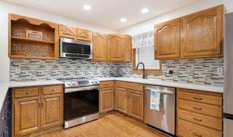 2104 W Oakland Ave, Austin, MN 55912