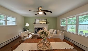 11 Hall Passway, Danbury, CT 06811