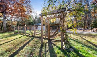 101 Horace Greeley Rd, Amherst, NH 03031