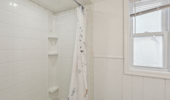 15 Seeley St, Danbury, CT 06810