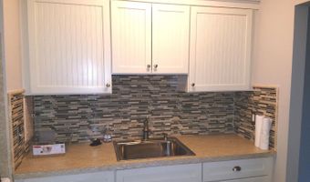 1217 Island Dr 204, Ann Arbor, MI 48105