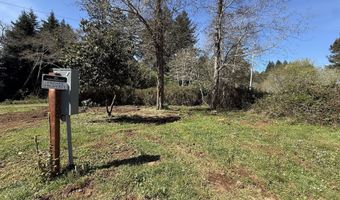 1300 HAMPTON Rd, Brookings, OR 97415