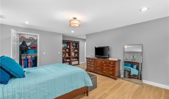 17 Will Croft St, Cumberland, RI 02864
