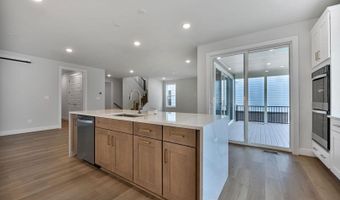 42018 NIGHT NURSE Cir, Ashburn, VA 20148