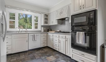 1119 Glenwood Dr, Alliance, OH 44601