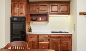 879 N 200 Rd, Baldwin City, KS 66006