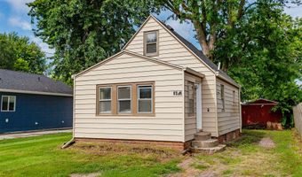2416 E 38th Ct, Des Moines, IA 50317