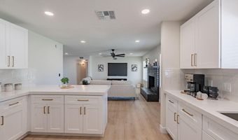 656 E MESQUITE Ave, Apache Junction, AZ 85119