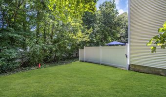 258 Clubhouse Dr, Middletown, NJ 07748