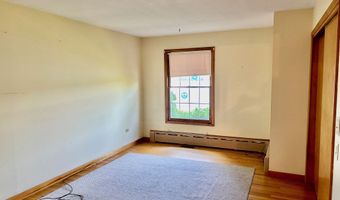 97 Middle River Rd, Danbury, CT 06811