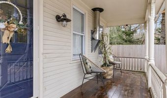 5 Conrad Ct, Newport, RI 02840