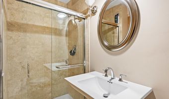 1005 E Orchard St, Arlington Heights, IL 60005