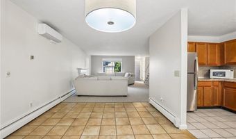 8 Cinnamon Ln, Narragansett, RI 02874